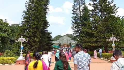 Lalbagh Flower Show | Way To The Main Pavilion | Bengalur...