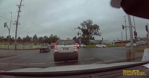 Red light runner & sled dog racing with noisy Huskies