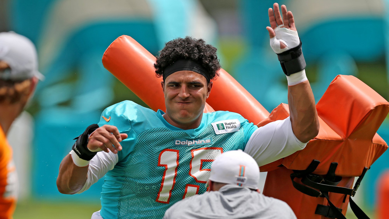 Dolphins' first-round pick Jaelan Phillips says career start