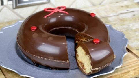 Chocolate Peanut Butter Wreath