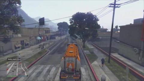 Pro Trucker Doing His Thhing in GTA 5 Online Trucker RP