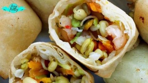 LUMPIANG TOGUE (MUNG BEAN SPROUTS SPRING ROLLS)