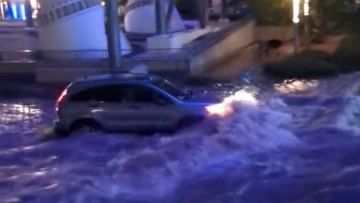 Las Vegas flooding: Multiple casinos, entire Strip, airport under