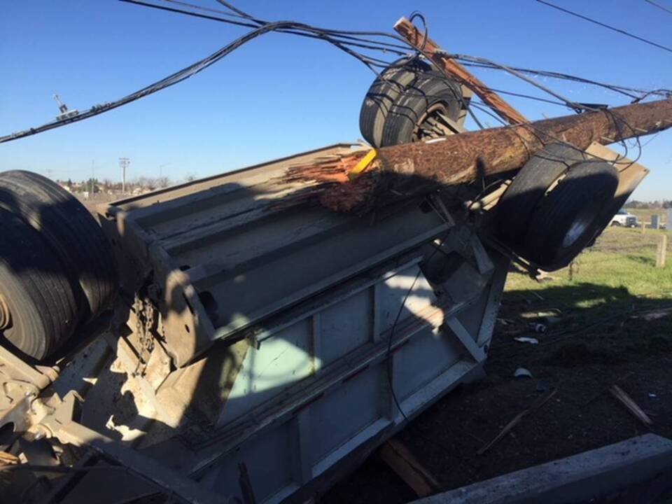 Here's what the scene of double rig crash on Bradshaw looks like