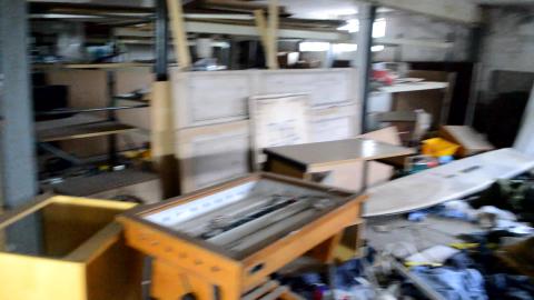 WE FOUND ALL THESE BELONGINGS INSIDE WEIRD ABAN...