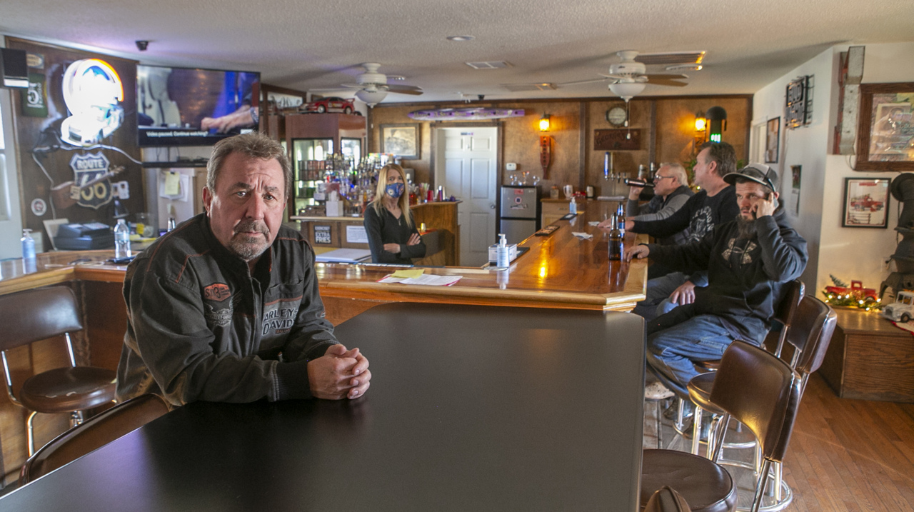 Southern Illinois bar owner remains open defying COVID rules