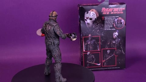 NECA Toys Friday the 13th Part 7 Ultimate Jason Voorhees ...