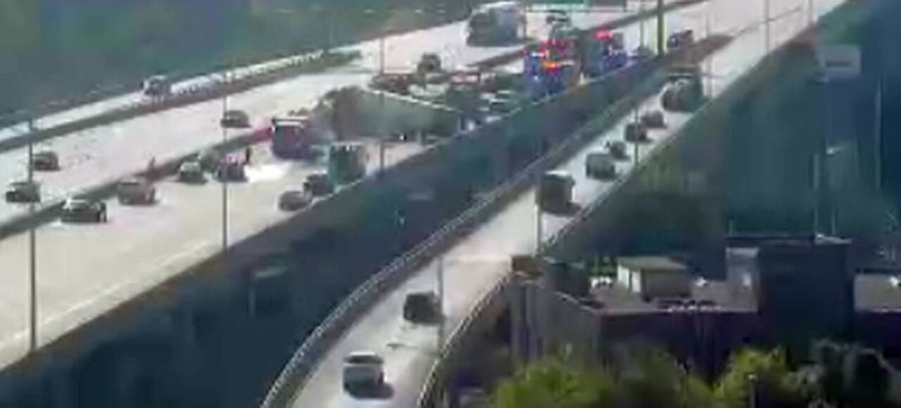 Traffic camera shows semitrailer crash on I-670 | Bellingham Herald