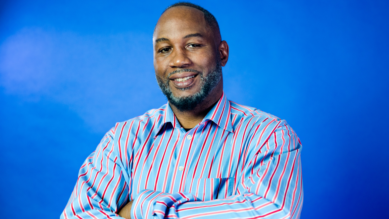 Video Legendary heavyweight champ Lennox Lewis is still delivering knockouts as an analyst for