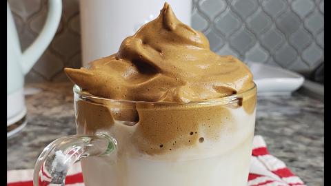 Creamy Coffee Mousse Without Cream Nor Milk, Just Water.