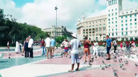 Girl's European Trip: Barcelona Architecture Walking Tour...