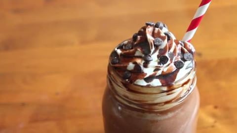 5 ingredient Peanut Butter Nutella Hot Chocolate | SweetT...