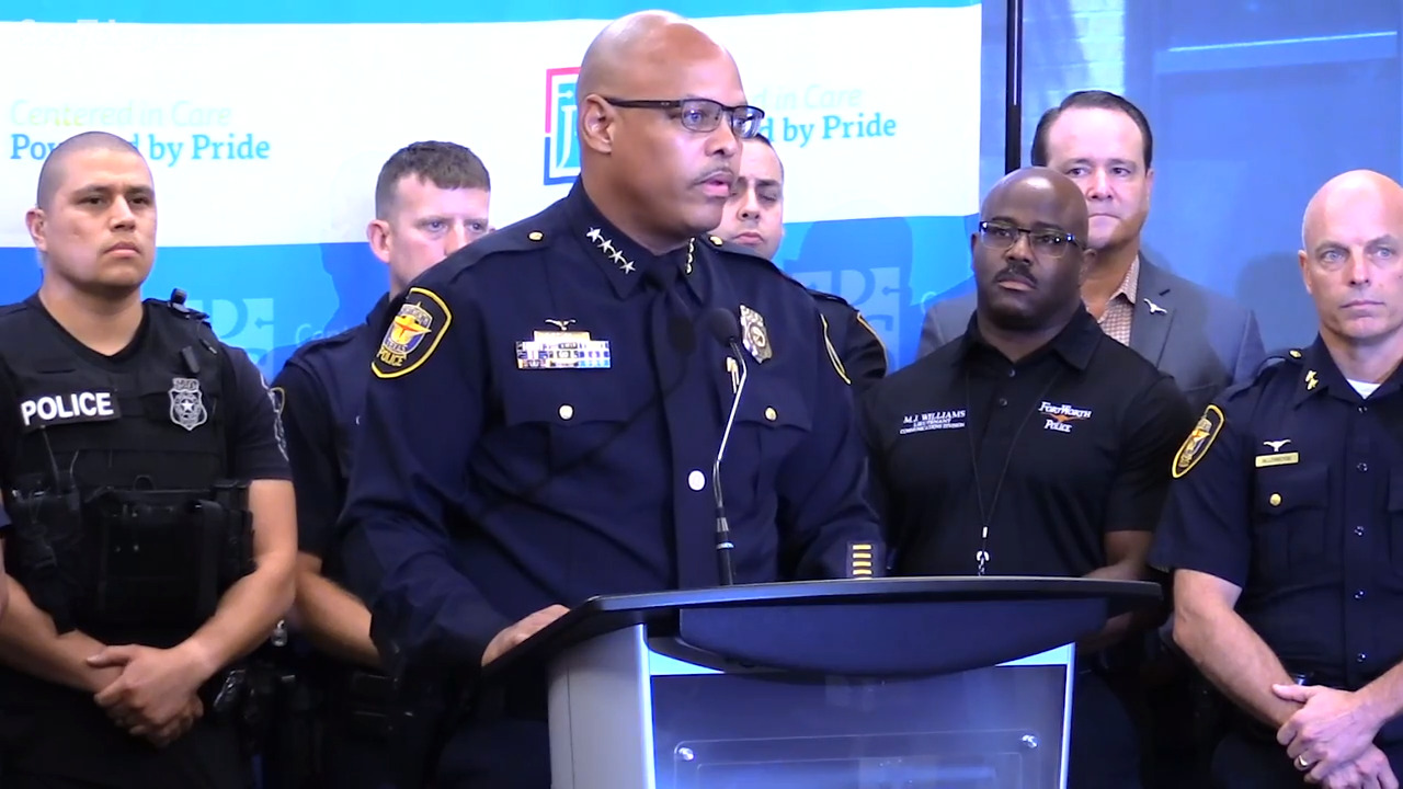 Video: Fort Worth police name suspects they say shot an officer ...