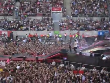 HEARTBREAK GIRL - DUSSELDOFF 5SOS