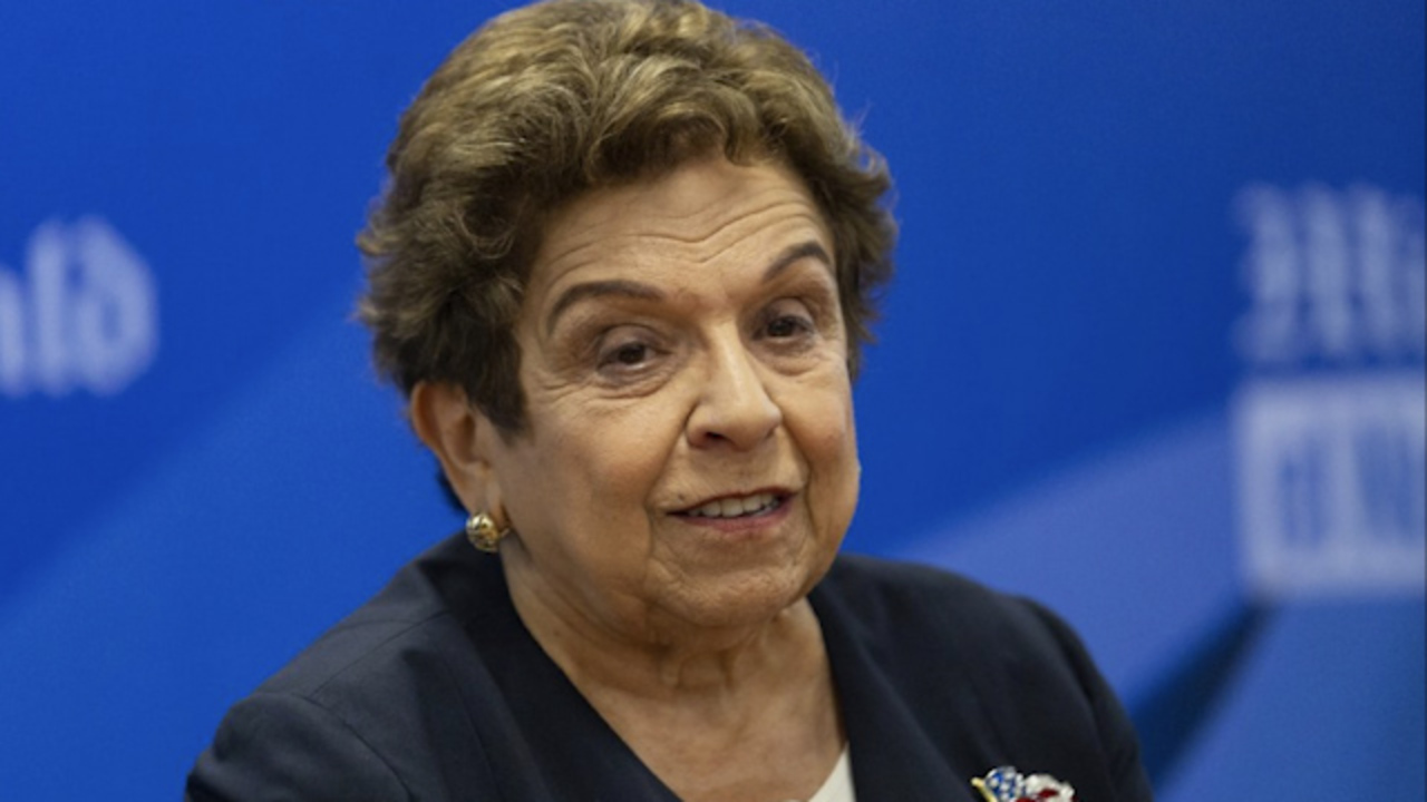 Everyone knows her name, but Donna Shalala is finding it hard to get to ...