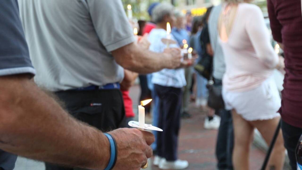 Candlelight vigil for Vegas shooting Lexington Herald Leader