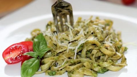 How to Make Pesto Fettuccine | It's Only Food with  Chef ...