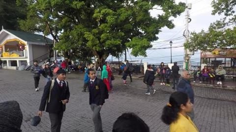 Tourists Gathered To Listen This Wonderful Singer | Darje...