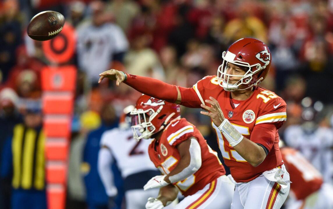 Patrick Mahomes has tense chat with Eric Bieniemy, Chiefs sputter