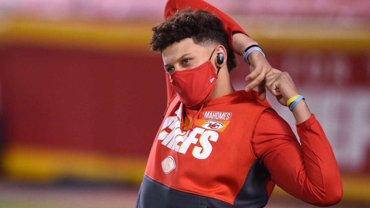 Travis Kelce hands Kansas City Chiefs and Patrick Mahomes major worry ahead  of NFL opener - Mirror Online