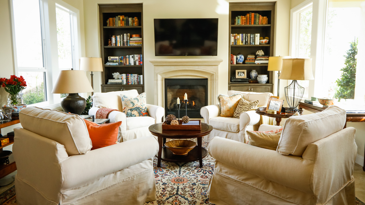 Watch Nipomo CA home with modern design, outdoor living areas San