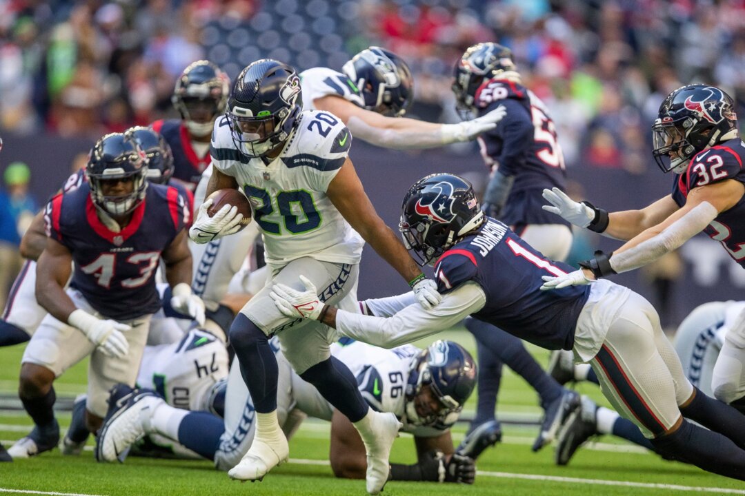 Houston's running woes continue in 33-13 loss to Seahawks