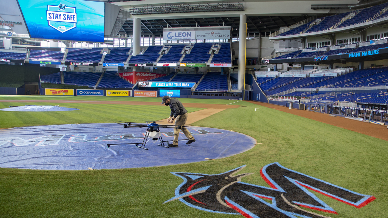 Miami Marlins: Marlins Park could be due for a name change