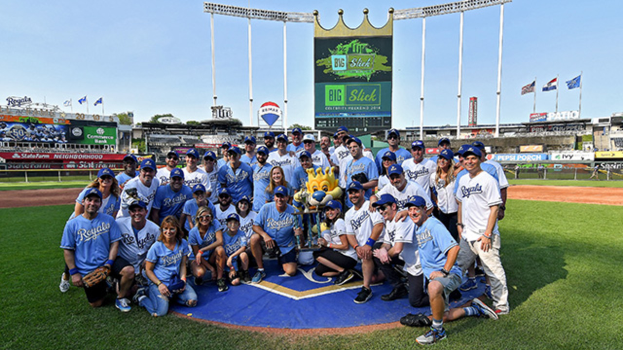 DET@KC: Royals host Big Slick Celebrity Softball game 