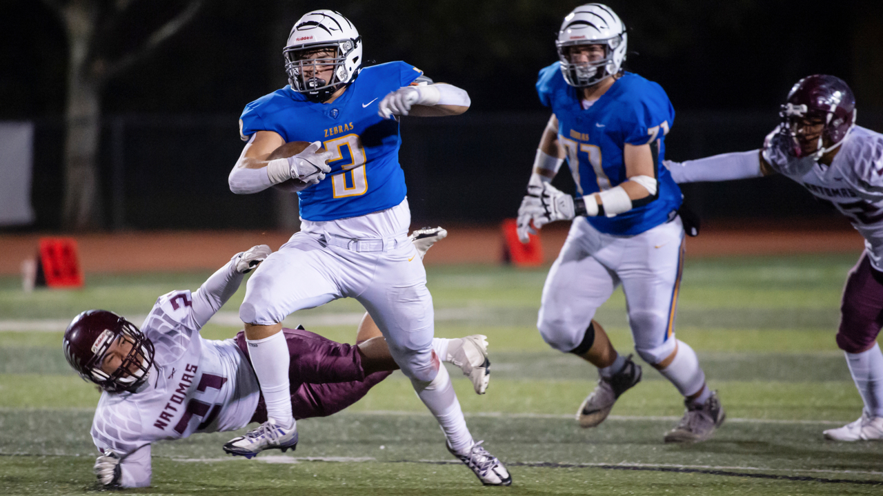 Video Lincoln beats Natomas in high school football playoffs