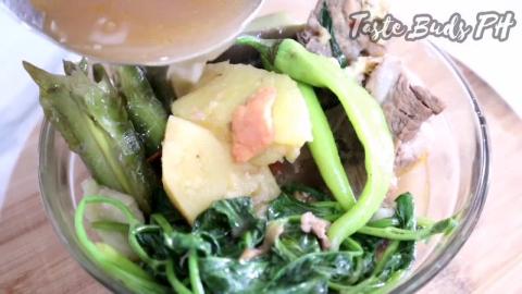 TasteHU70 _ How to cook Sinigang na Buto sa BAYABAS at PI...
