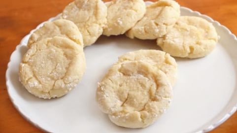 Melt-In-Your-Mouth Butter Cookies | SweetTreats