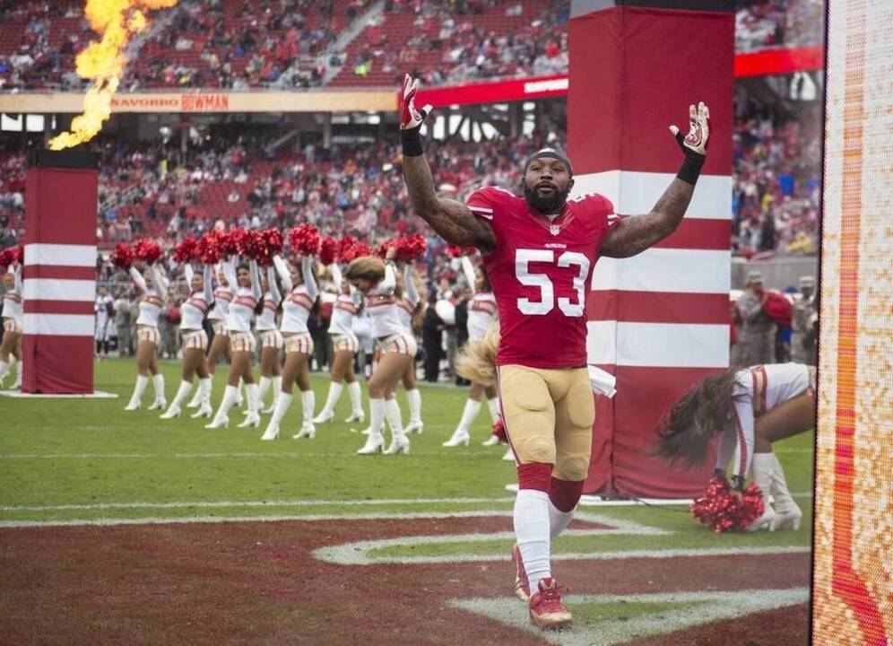 49ers LB Navorro Bowman suffers gruesome knee injury