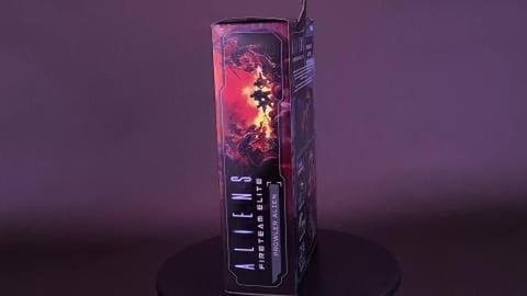 NECA Toys Aliens Fireteam Elite Prowler Alien Figure Revi...