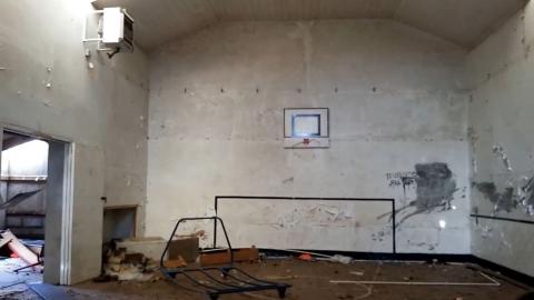 ABANDONED SCHOOL, WITH FUNCTIONAL GYM LEFT BEHIND...