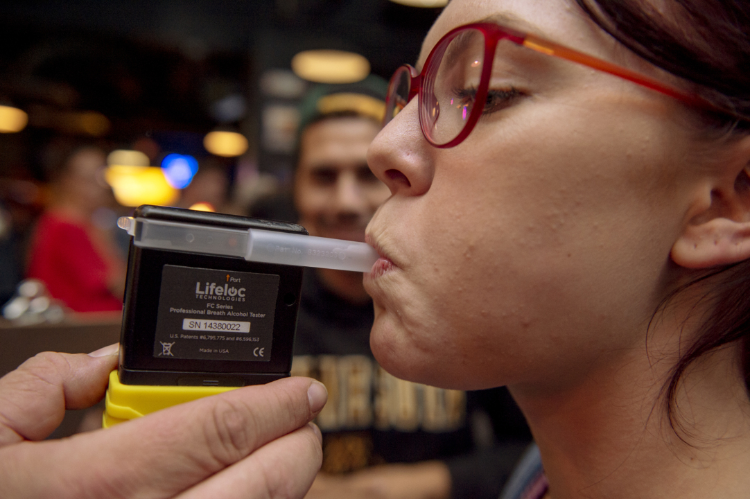 Sacramento Police give voluntary Breathalyzer tests to bar patrons