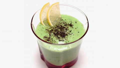 Green Smoothie with Avocado, Cilantro, Spinach and Seawee...