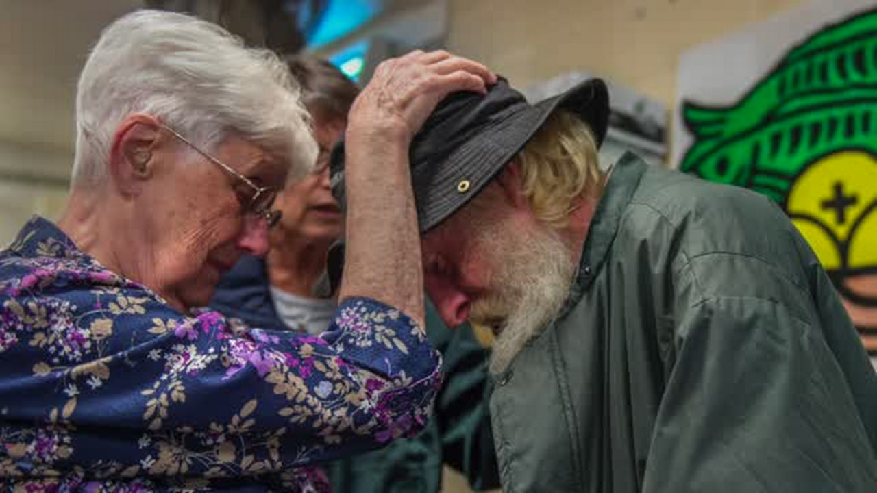 Here’s how you can support Loaves & Fishes’ Thanksgiving Sacramento Bee