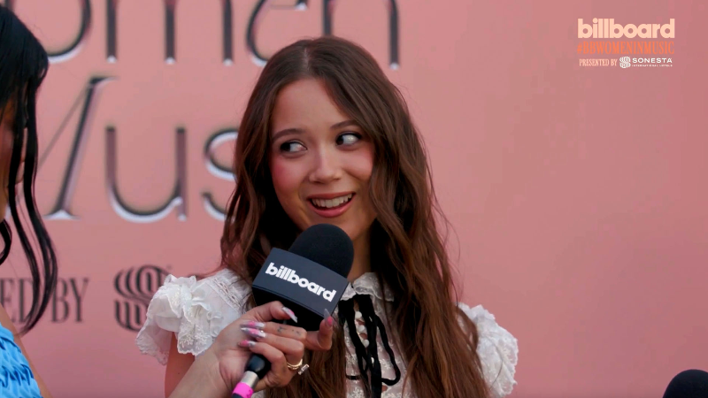 billboard.com - Katie Cao - Laufey Explains How 'A Matter of Time' Changed Her Life & 'Madwoman' Music Video | Billboard Women In Music 2026