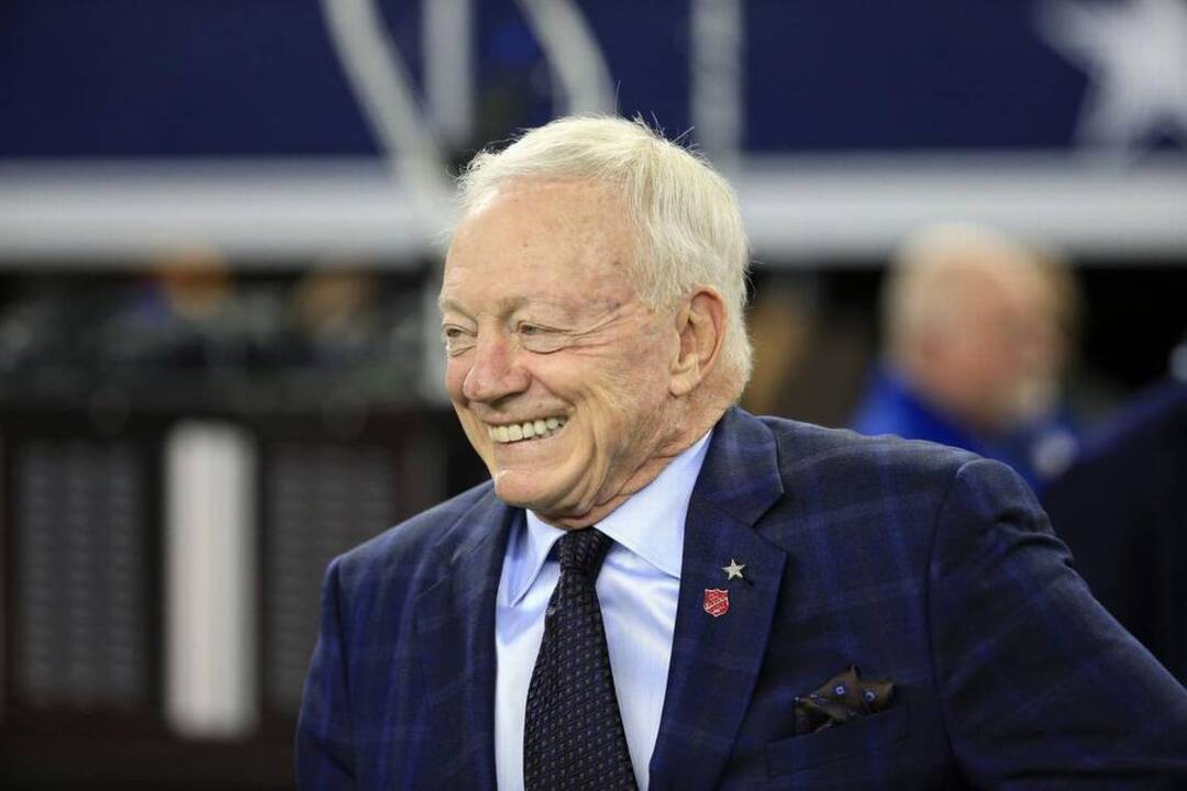 Jerry Jones and Dallas Cowboys a headache for Oxnard residents