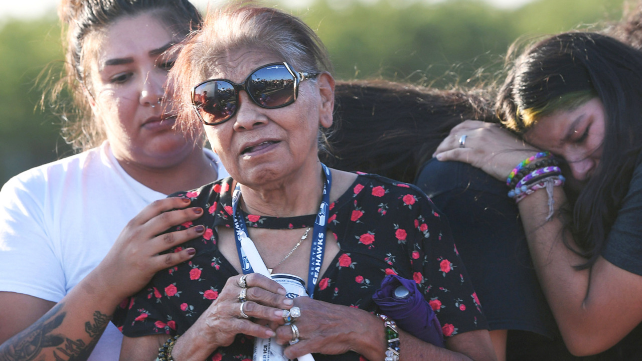 Vigil Held Remembering Woman Who Died In Rear End Crash On 41 The Fresno Bee 1663