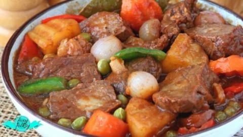 MECHADONG BAKA (BEEF MECHADO)