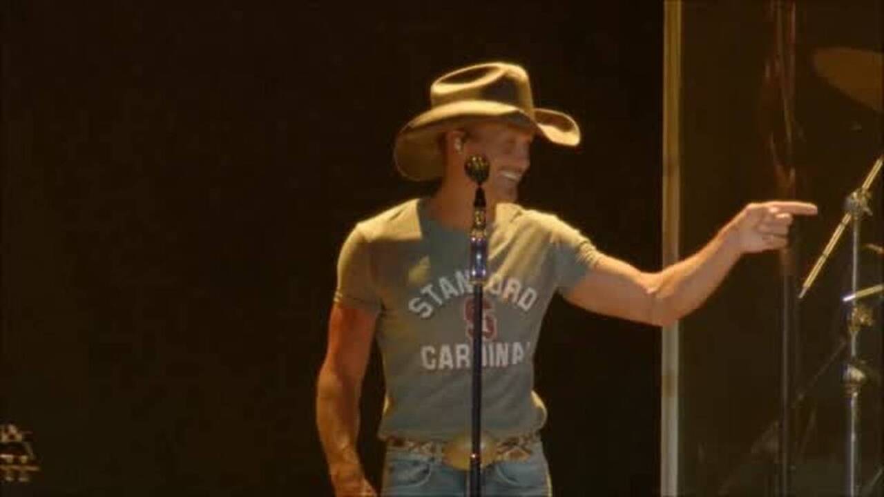 Watch Tim McGraw in concert at the California MidState Fair San Luis