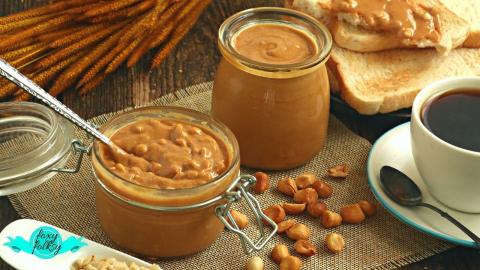 EASY HOMEMADE PEANUT BUTTER
