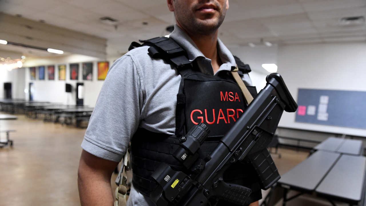 Teachers can carry guns under bill approved by FL lawmakers Miami Herald