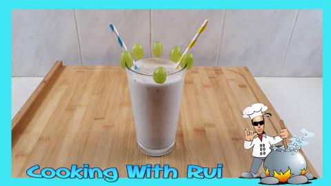 Green Grapes And Grape Fruit Milkshake