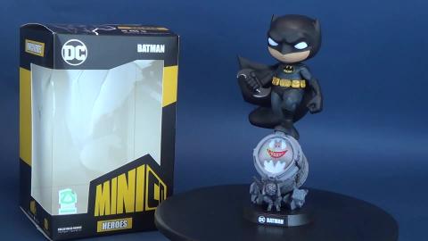 Iron Studios MiniCo Batman Zavvi Exclusive Vinyl Review