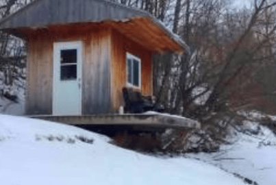 Surviving Winters in Canada. A Ski along the River follow...