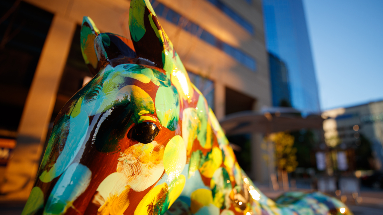 Painted horses take over downtown Lexington for Horse Mania Lexington