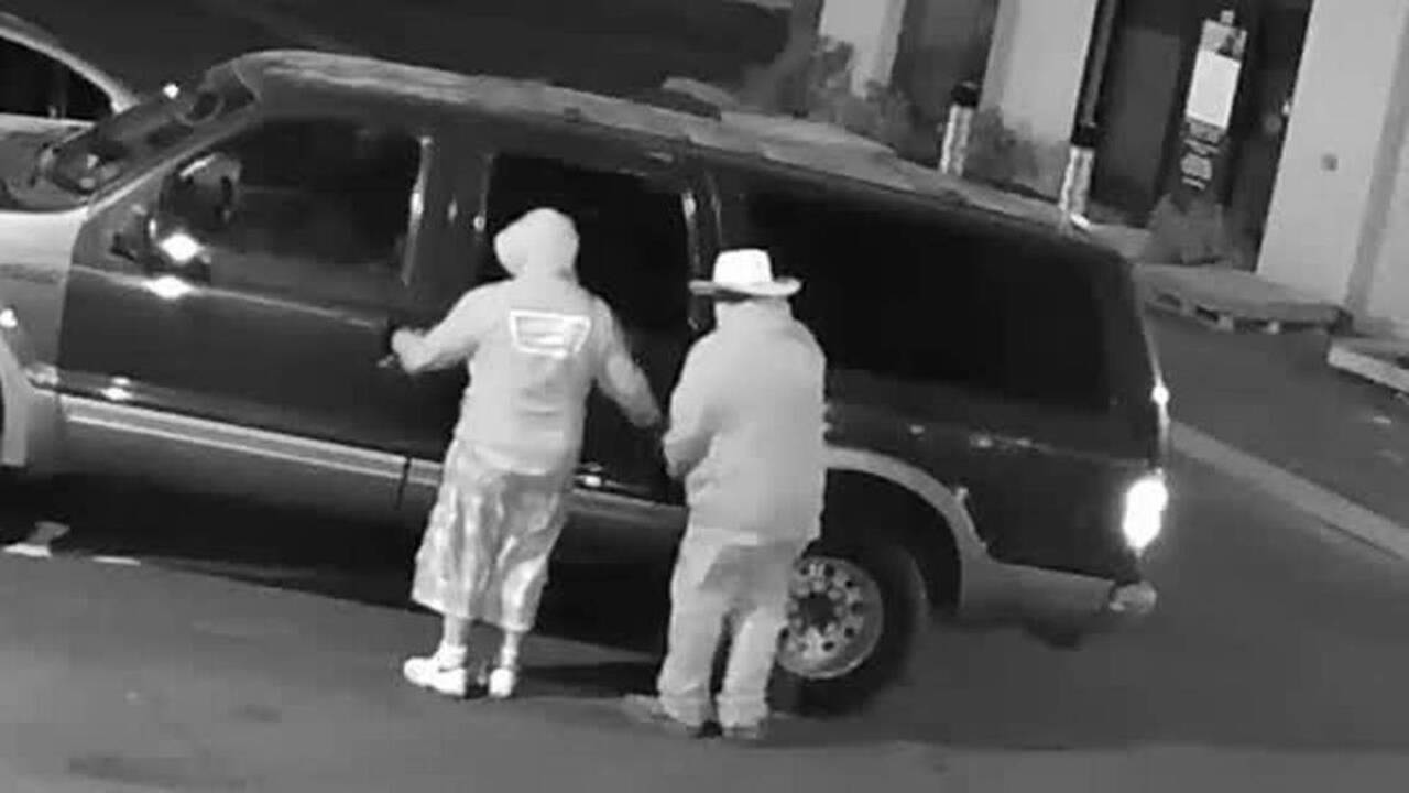 Surveillance Video Theft at Fresno's PRK Arms gun shop Modesto Bee