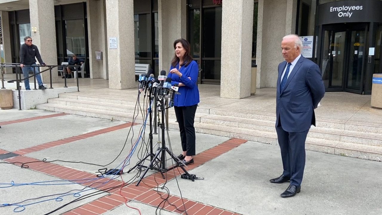 Video Scott Peterson's sisterinlaw, Janey Peterson, and his lawyer speak to the media